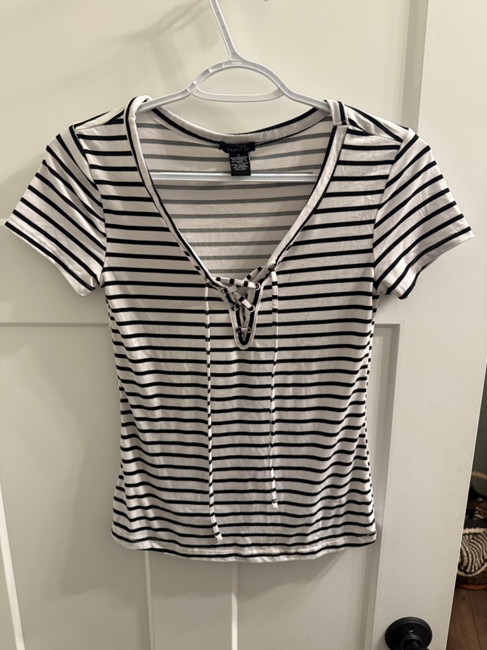 Rue21 Black & White Striped Lace-Up V-Neck Short Sleeve Tee
